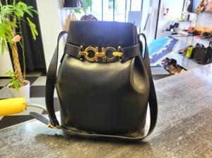 フェラガモ買取元町
